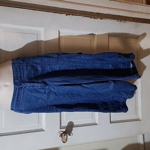 St. John's Bay Floral Embroidered Capri Jeans 18